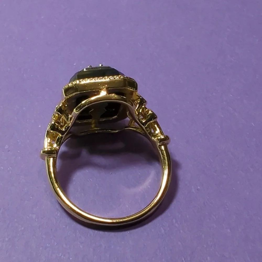 Onyx Base Red & Clear Zirconia Stones RingArt Decor Gold Oblong Style Sz 6 NWT
